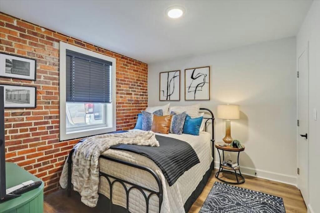 Photo of Bedroom in Downtown Jackson