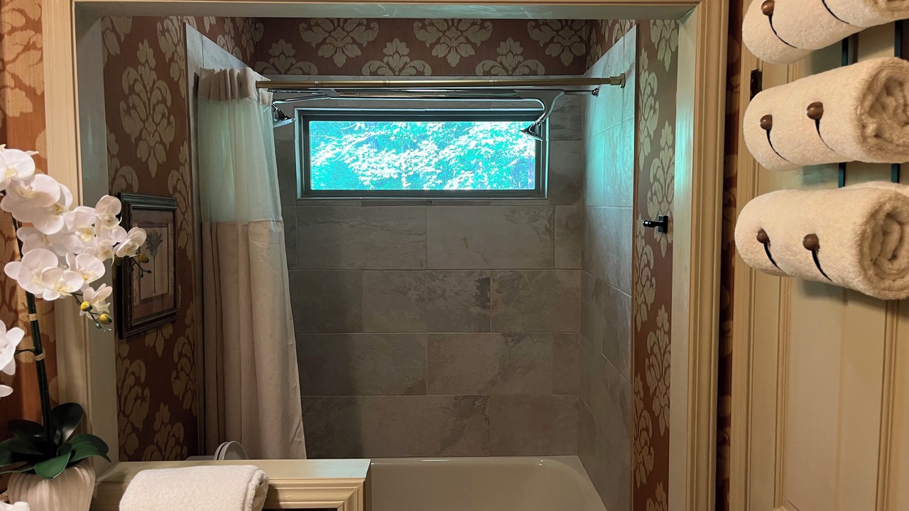 Photo of Bathroom in Tuscaloosa