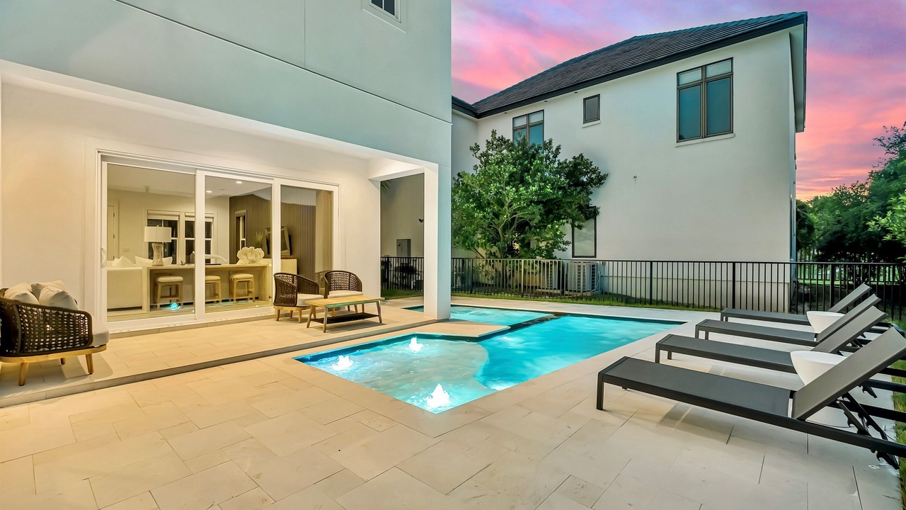 Photo of Outdoor in Avalon Beach Estates