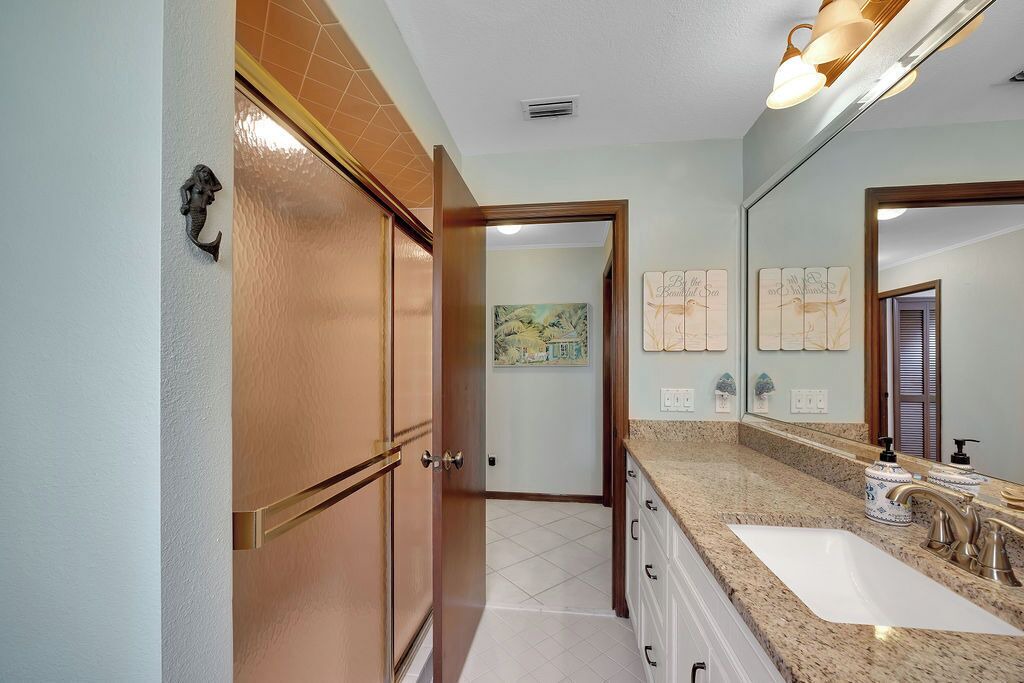 Photo of Bathroom in Palm Harbor