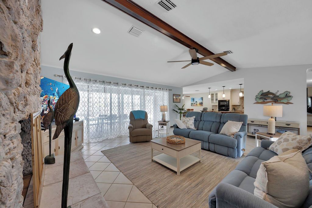 Photo of Livingroom in Palm Harbor