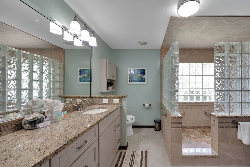 Photo of Bathroom in Palm Harbor