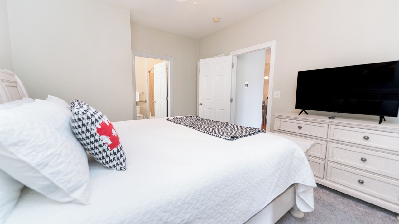 Photo of Bedroom in Tuscaloosa