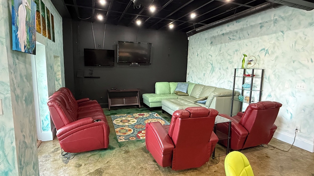 Photo of Livingroom in Theodore