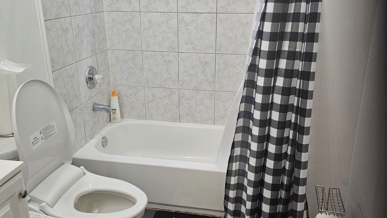 Photo of Bathroom in Esplanade Ridge