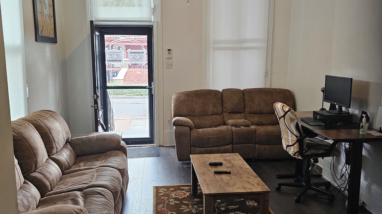 Photo of Livingroom in Esplanade Ridge