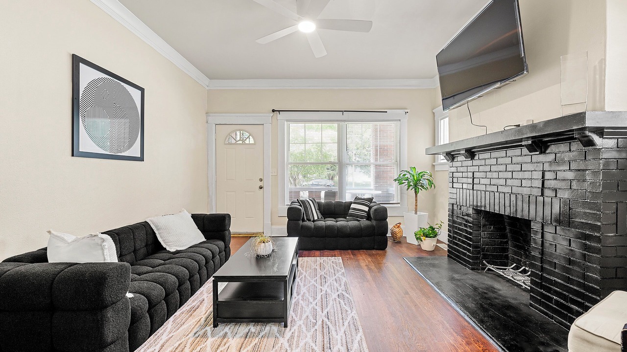 Photo of Livingroom in Westview