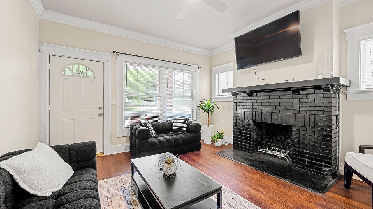 Photo of Livingroom in Westview