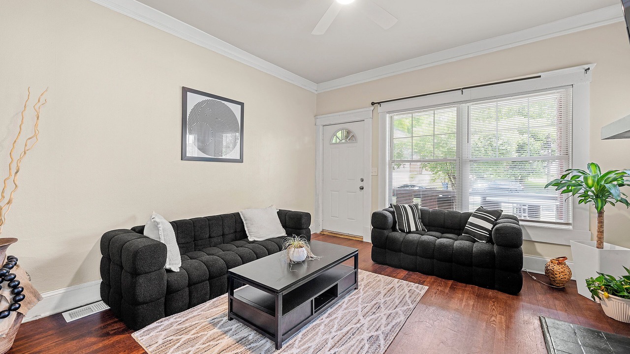 Photo of Livingroom in Westview