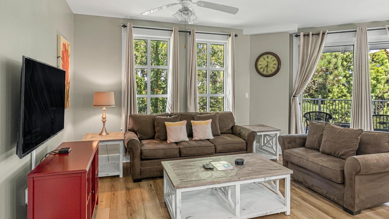 Photo of Livingroom in Baytowne Wharf