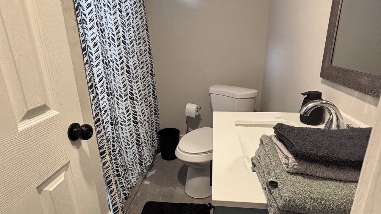 Photo of Bathroom in Kenner - Louis Armstrong International Airport