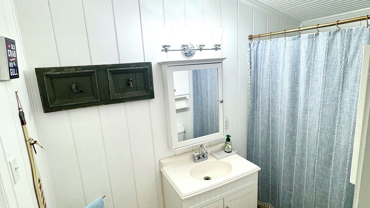 Photo of Bathroom in Shoreline Park