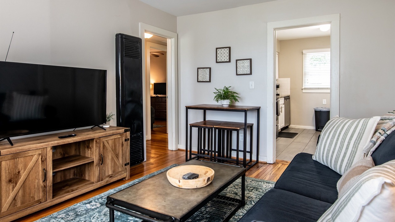 Photo of Livingroom in Five Points South