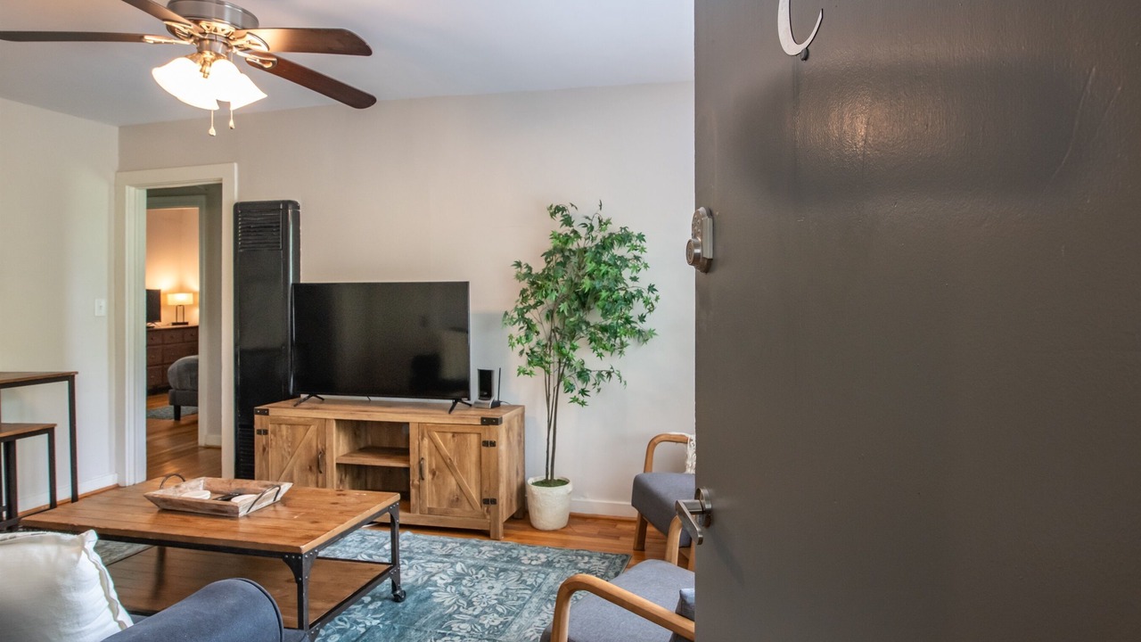 Photo of Livingroom in Five Points South