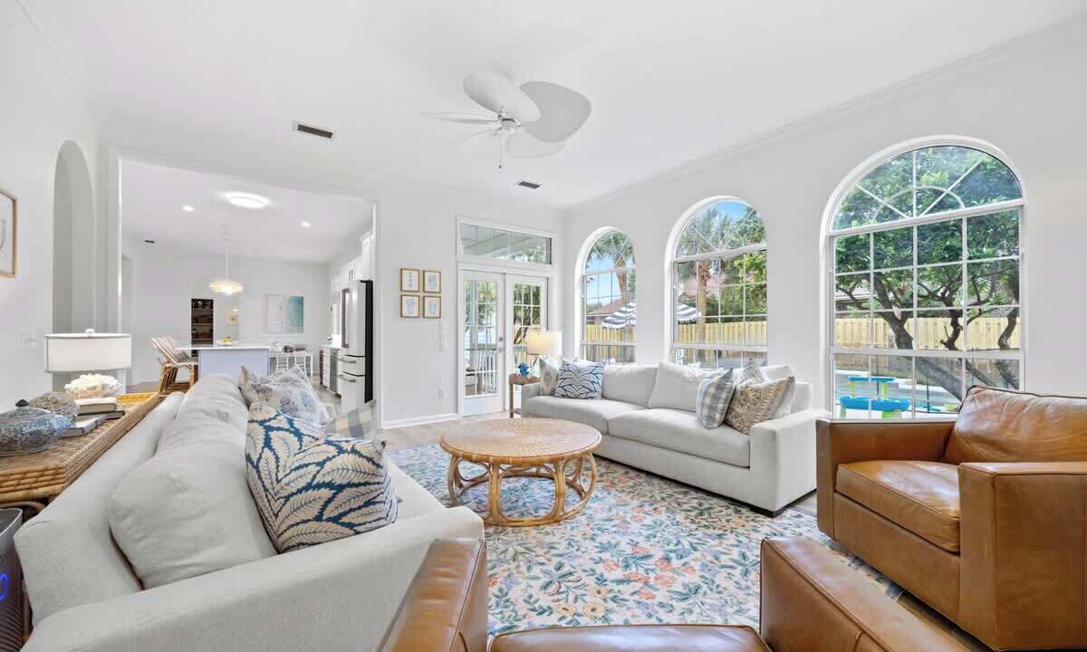 Photo of Livingroom in Jacksonville Beach