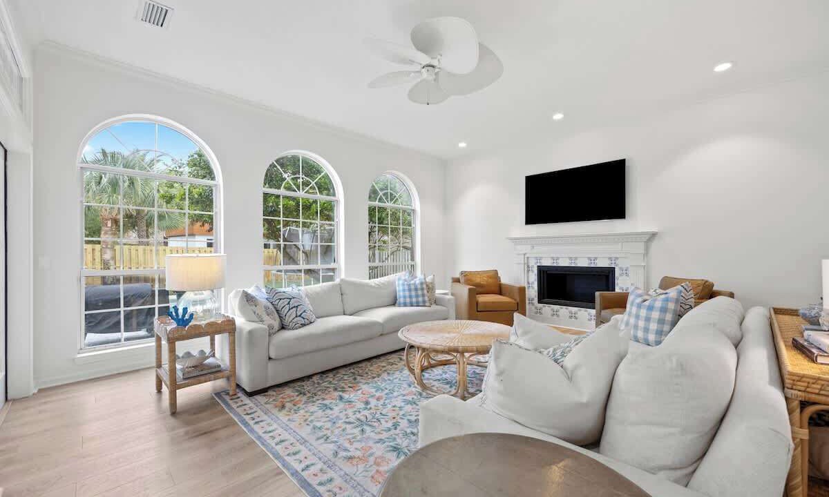 Photo of Livingroom in Jacksonville Beach