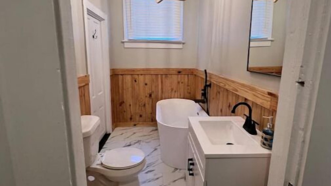 Photo of Bathroom in Bogalusa