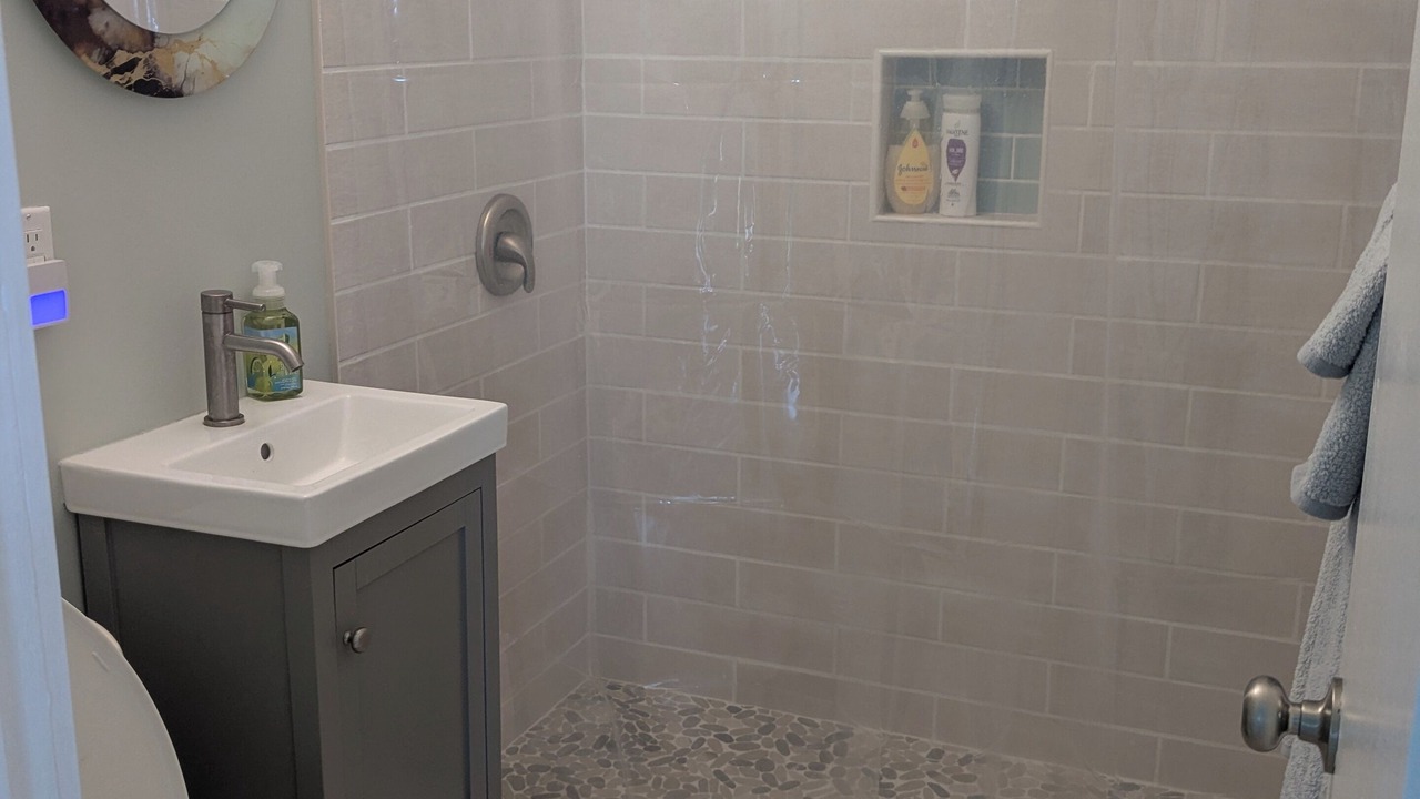 Photo of Bathroom in Roberta Heights In Oakdale Park