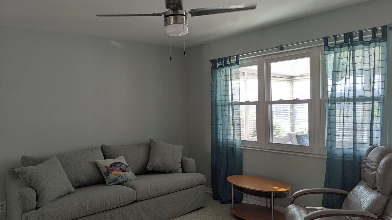 Photo of Livingroom in Roberta Heights In Oakdale Park