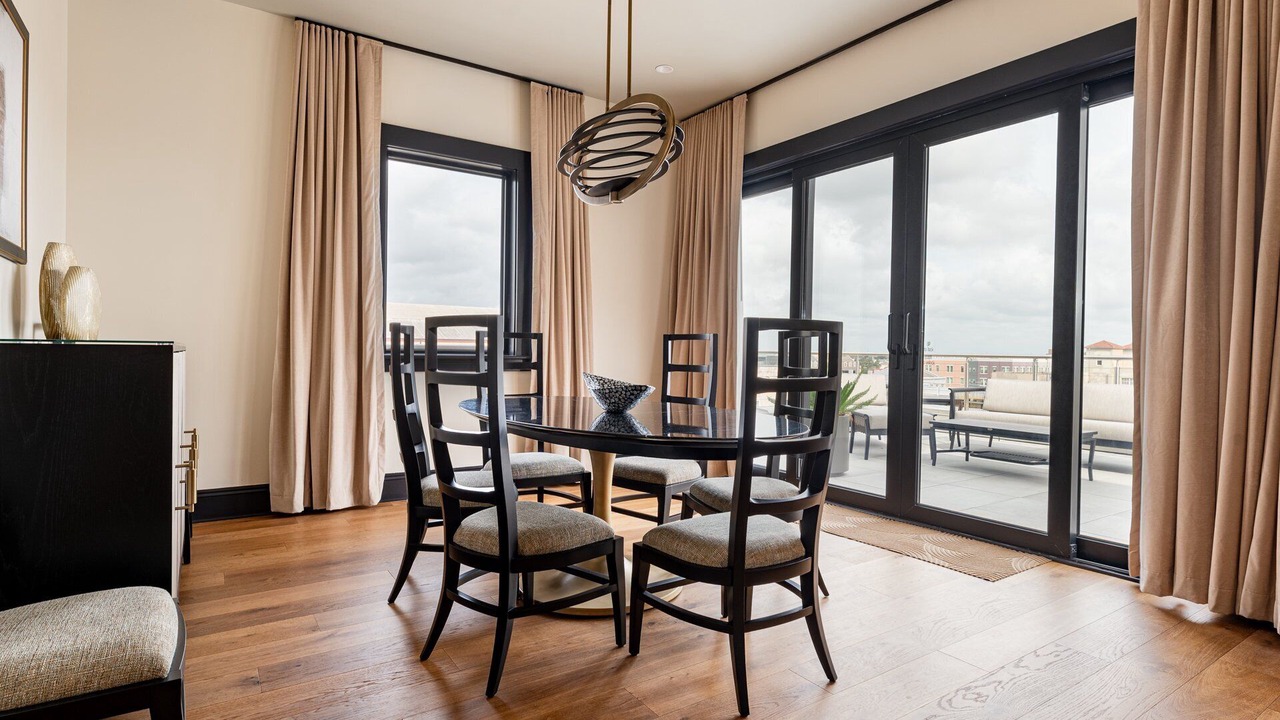 Photo of Livingroom in Central Business District