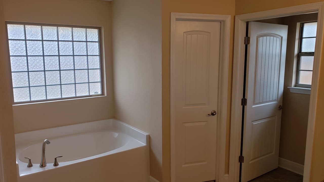 Photo of Bathroom in Ono Island