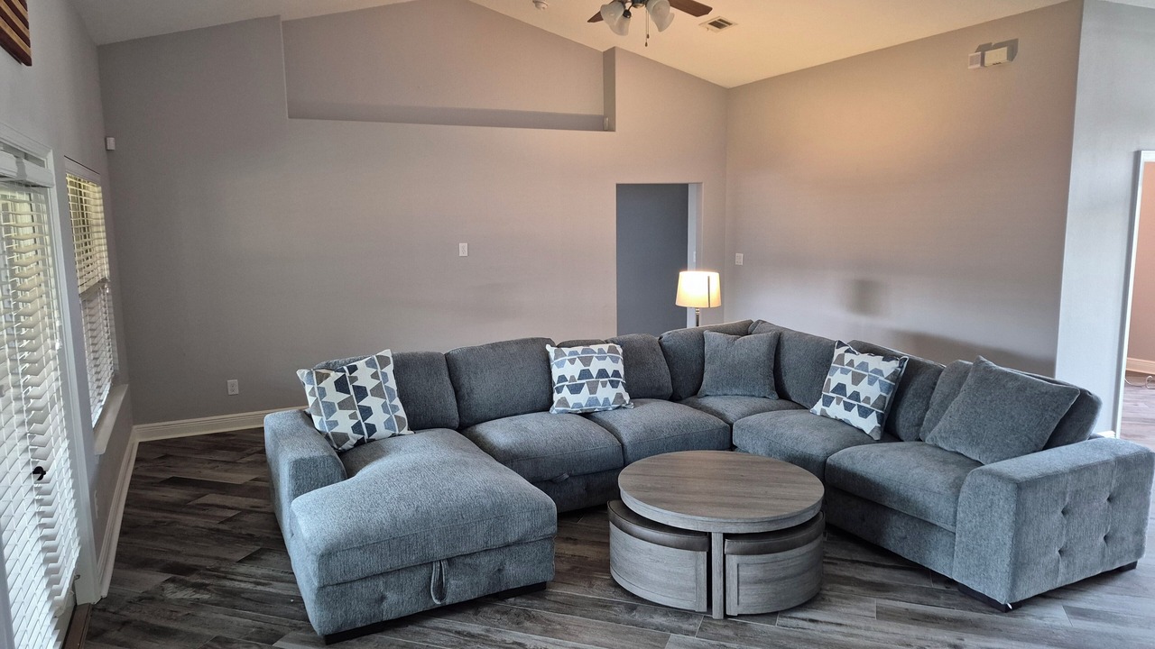 Photo of Livingroom in Ono Island