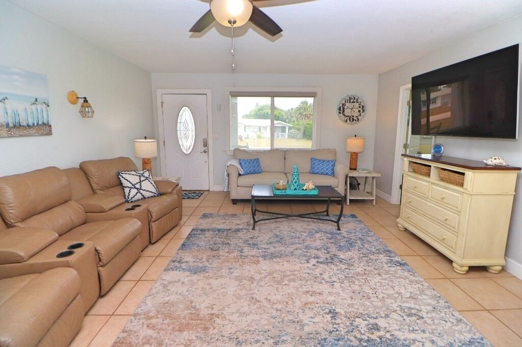 Photo of Livingroom in Ocean Breeze Circle