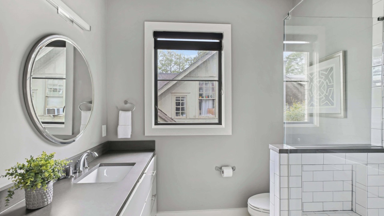 Photo of Bathroom in Poncey-Highland