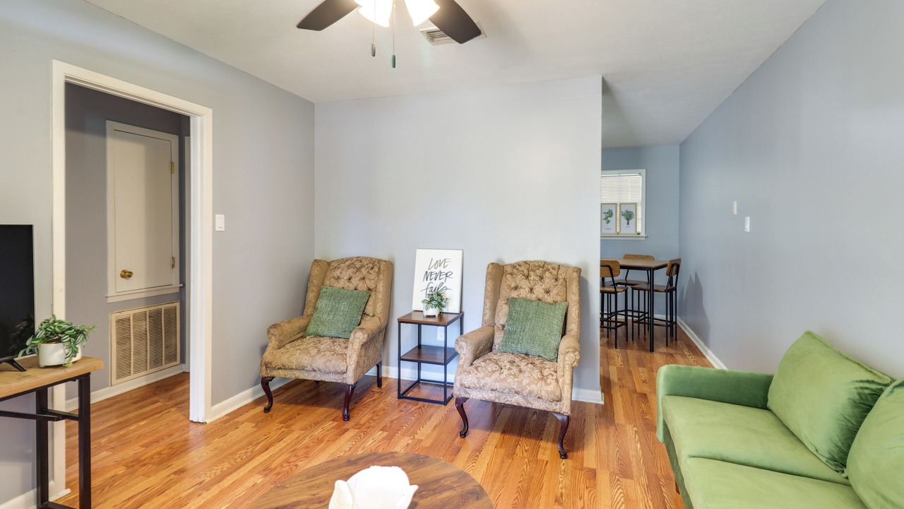 Photo of Livingroom in Brookhaven