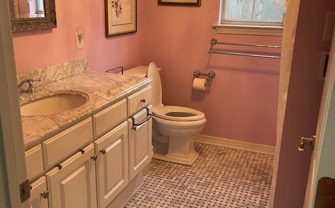 Photo of Bathroom in Malbis