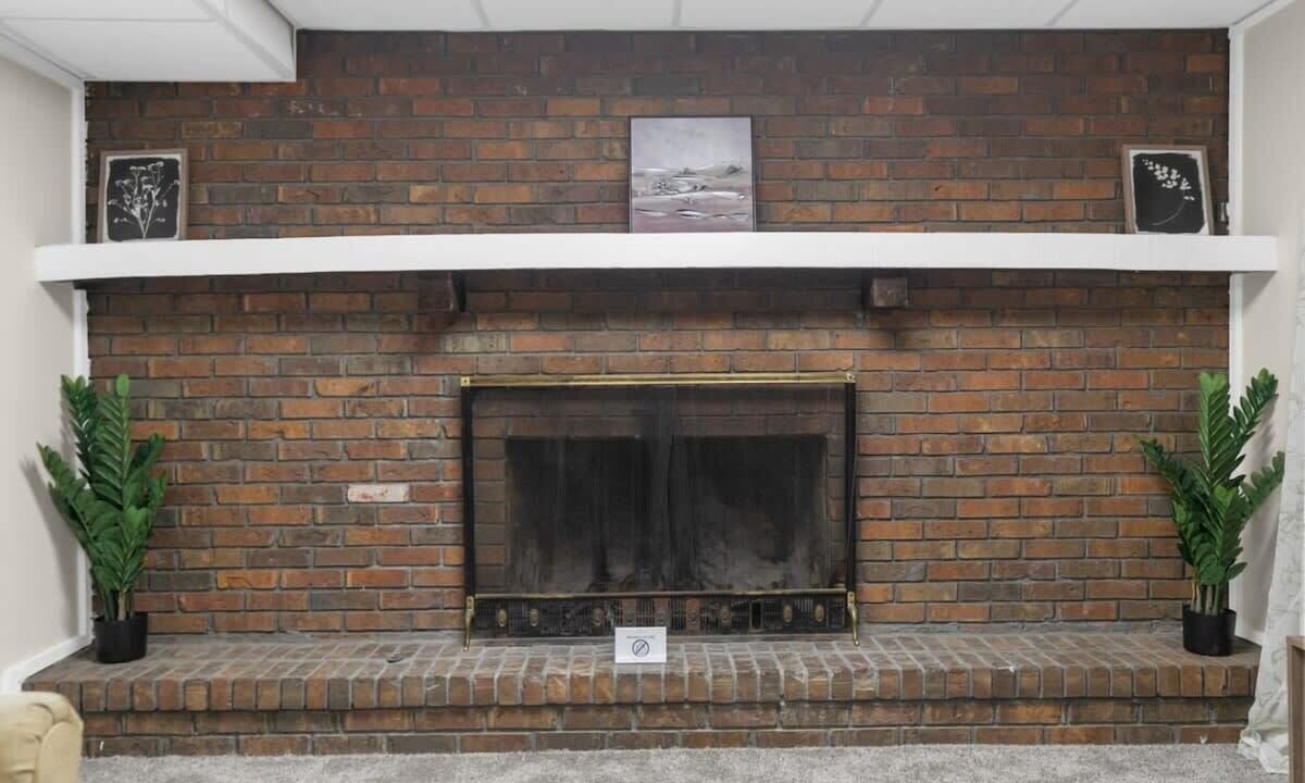 Photo of Livingroom in Forestdale