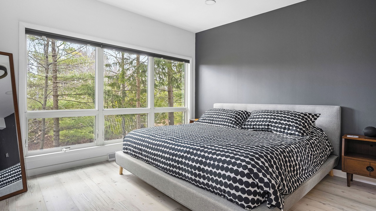 Photo of Bedroom in Northport