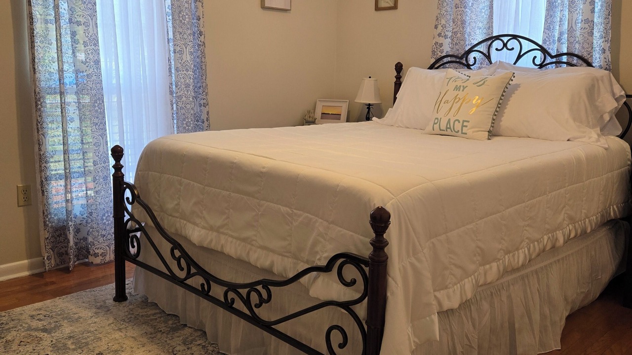 Photo of Bedroom in Lake City