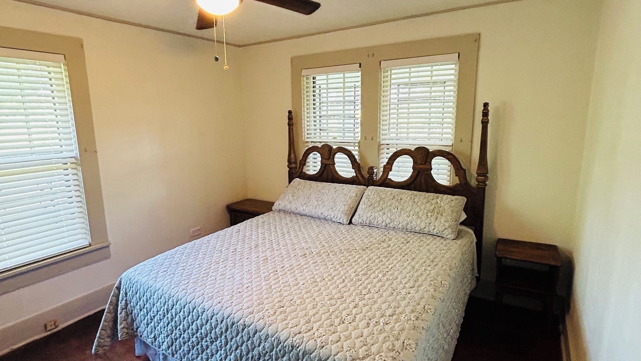 Photo of Bedroom in Lawrence