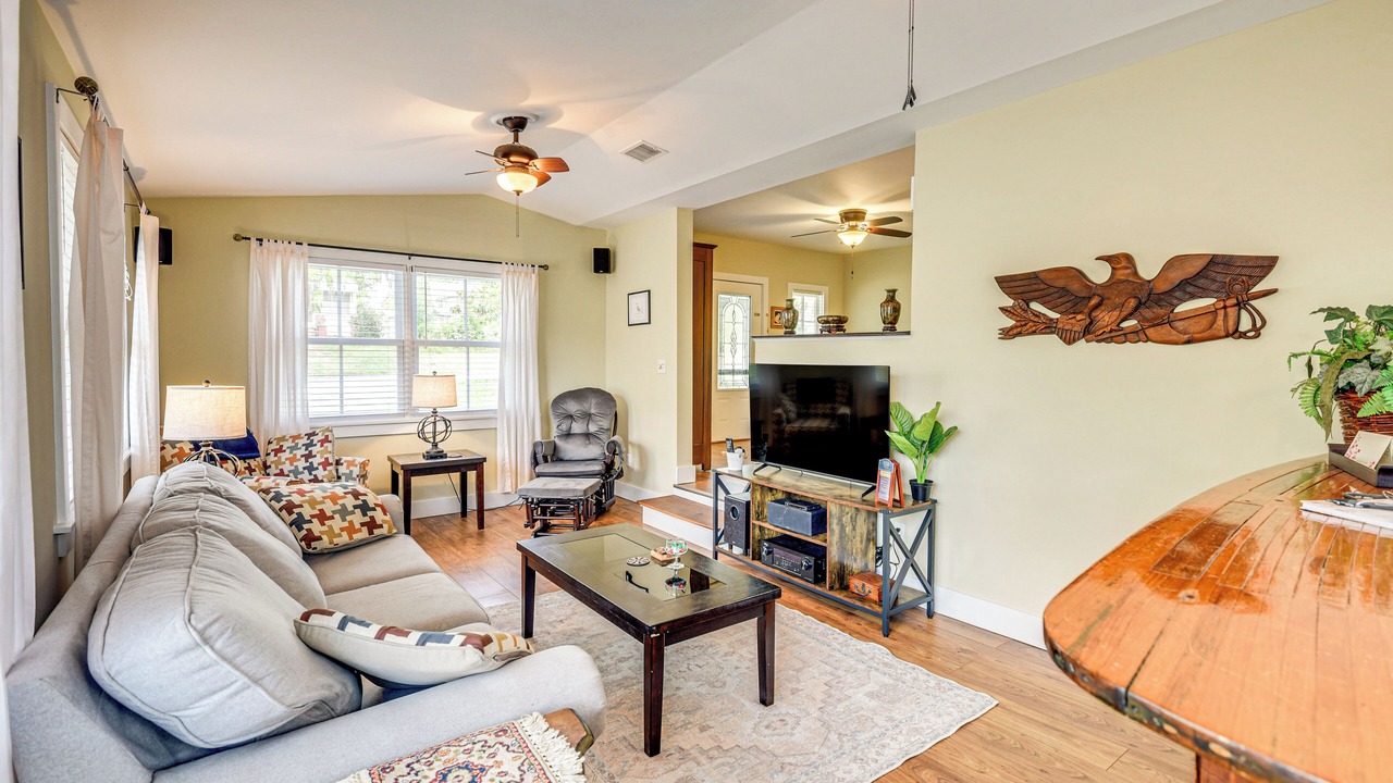 Photo of Livingroom in Crescent City