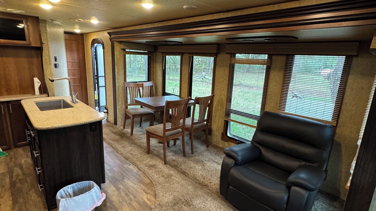 Photo of Livingroom in Prichard