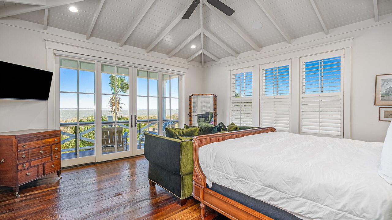 Photo of Bedroom in Tybee Island