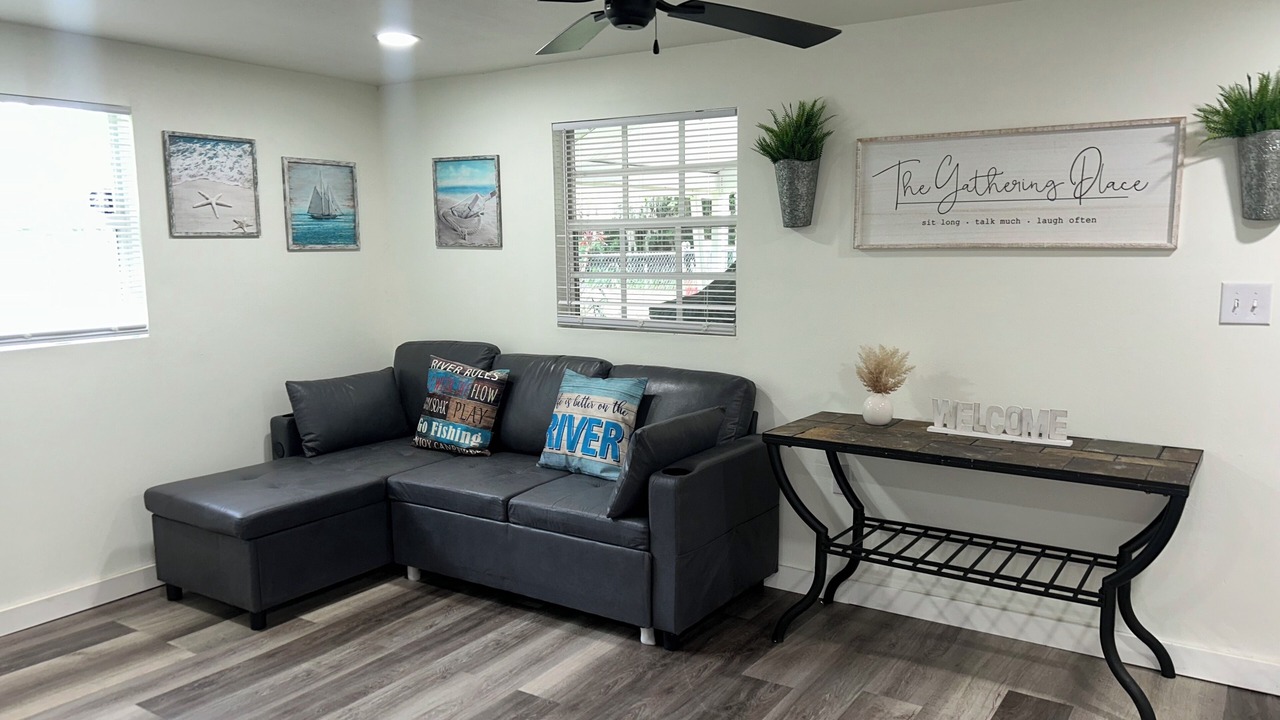 Photo of Livingroom in East Palatka