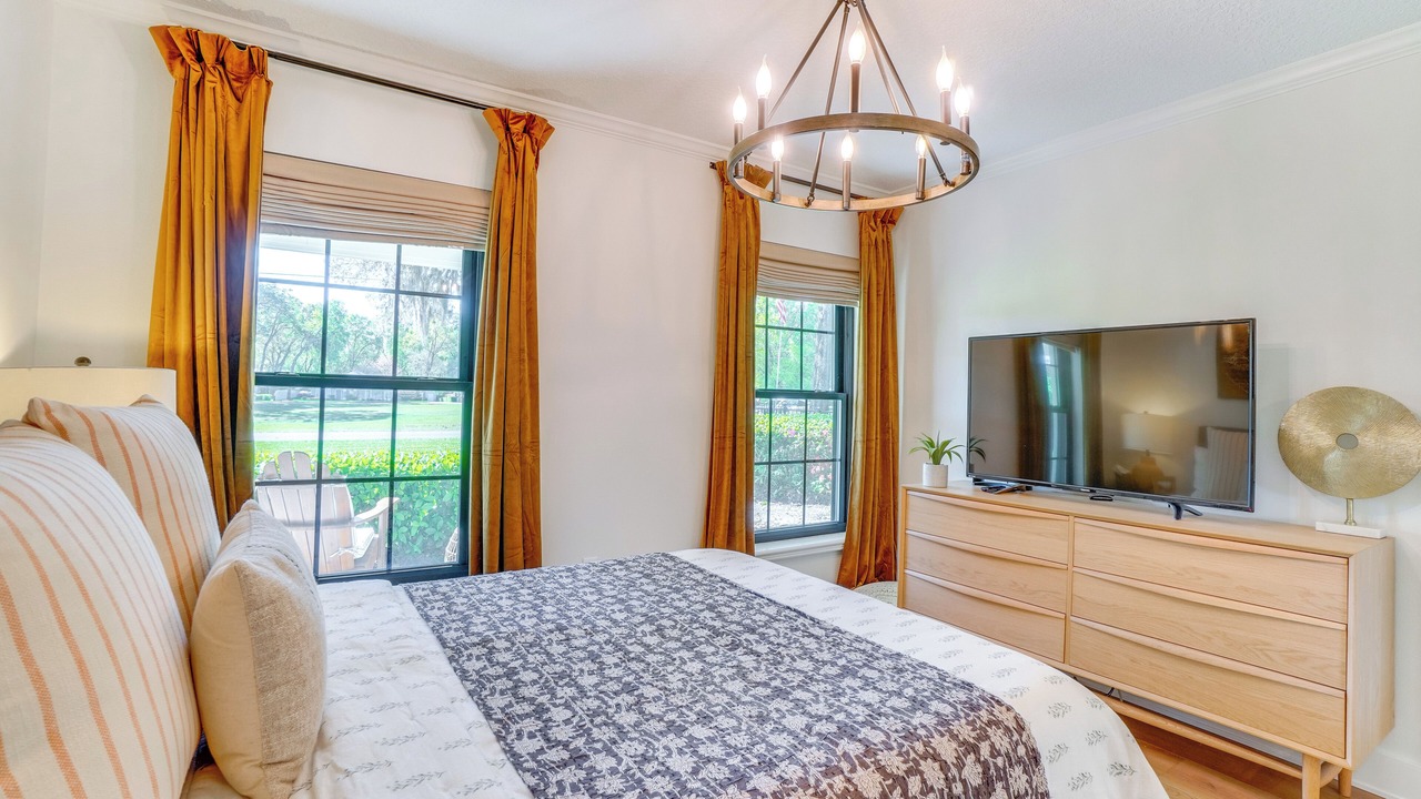 Photo of Bedroom in Mount Plymouth