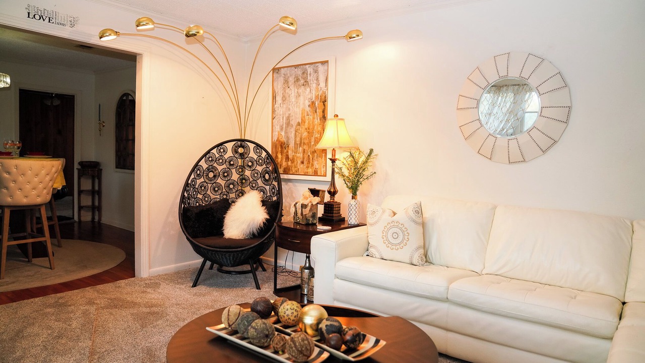 Photo of Livingroom in Milton