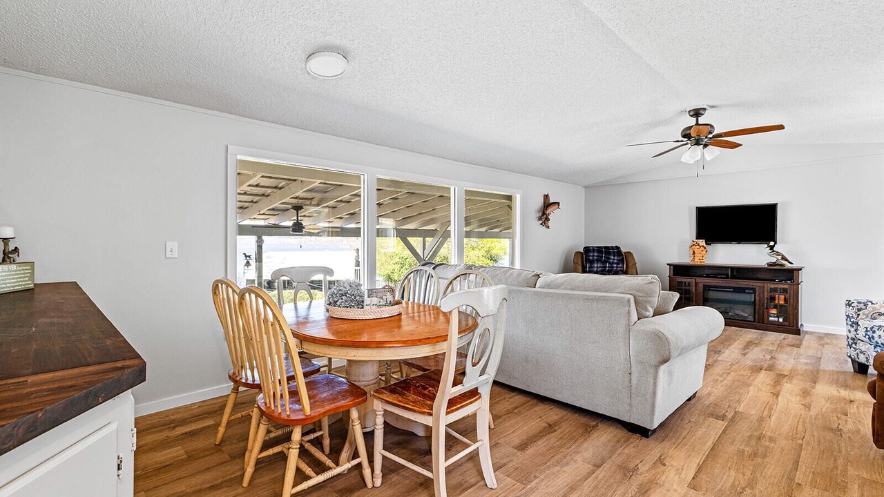 Photo of Livingroom in Downsville