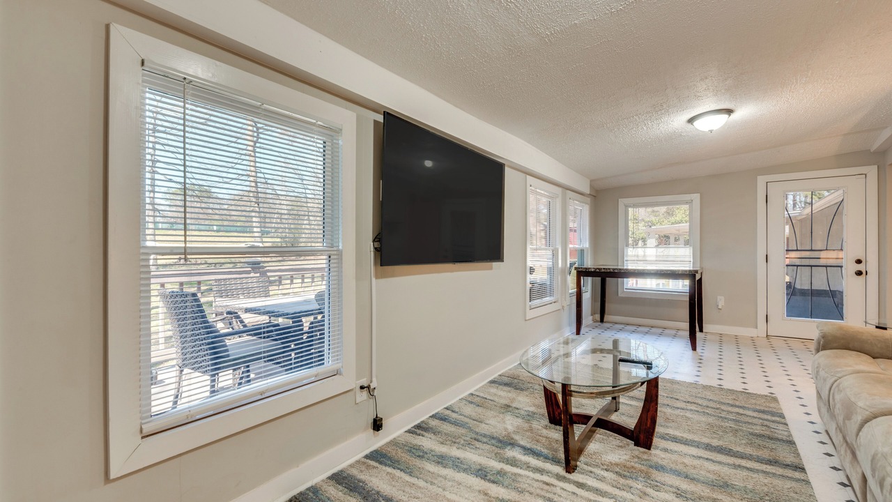 Photo of Livingroom in Conley