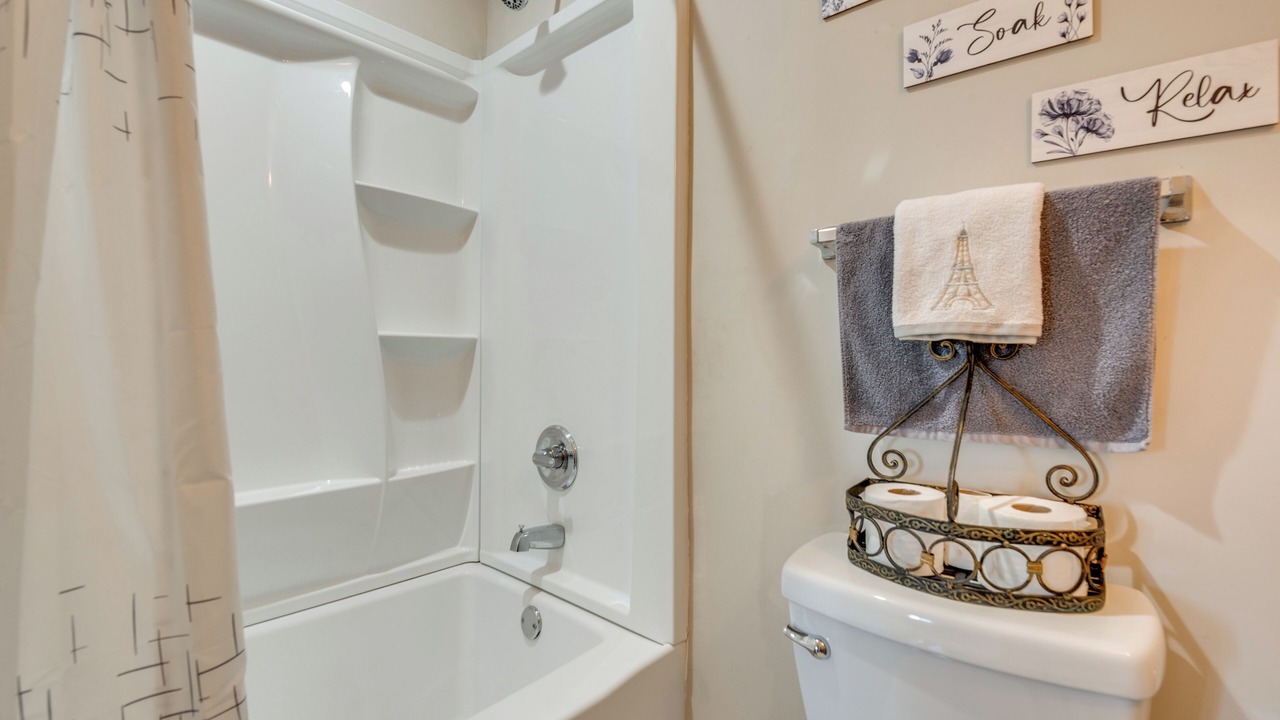 Photo of Bathroom in Conley