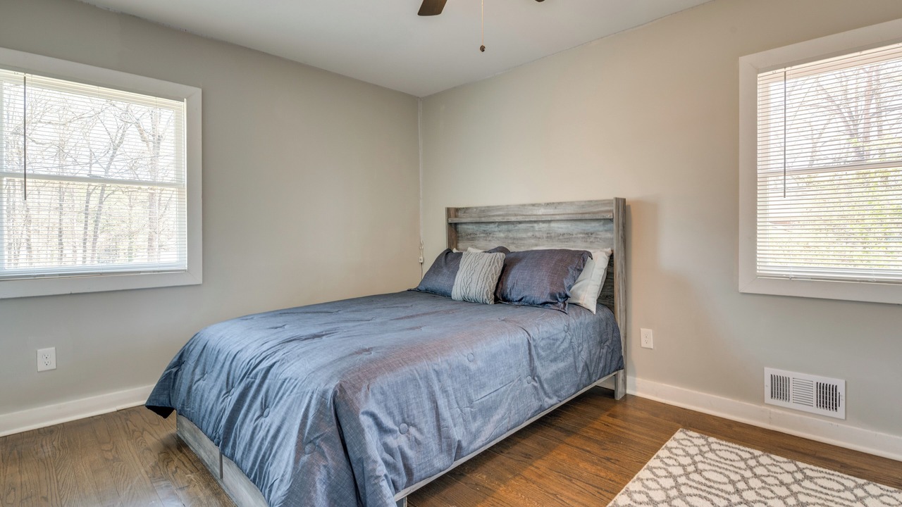 Photo of Bedroom in Conley