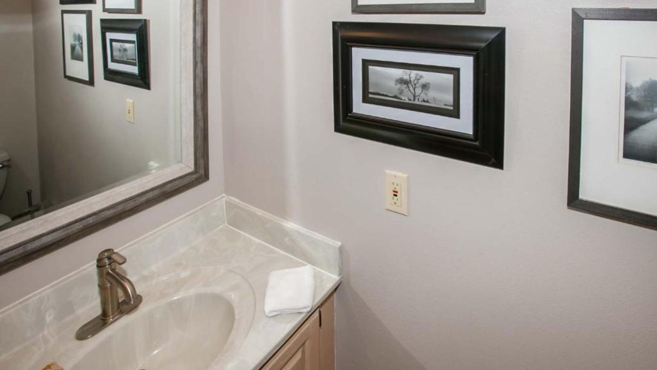 Photo of Bathroom in Lillian