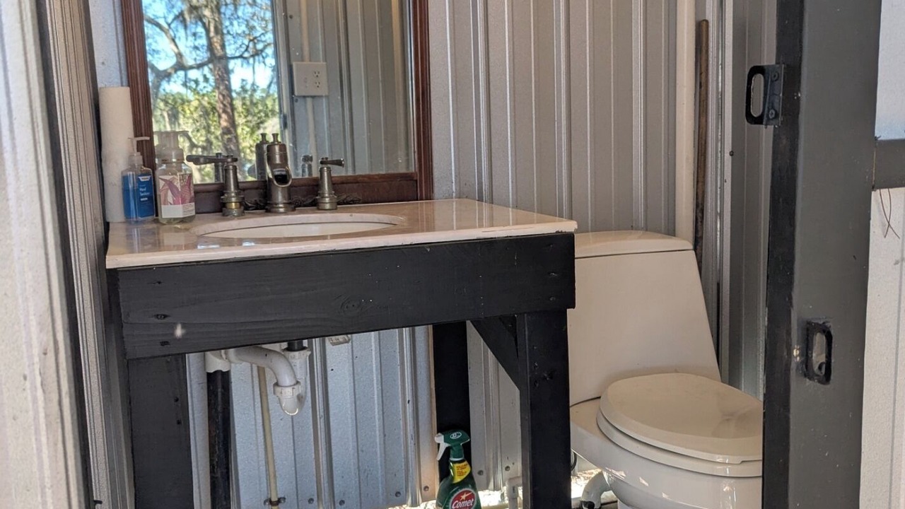 Photo of Bathroom in Edgar