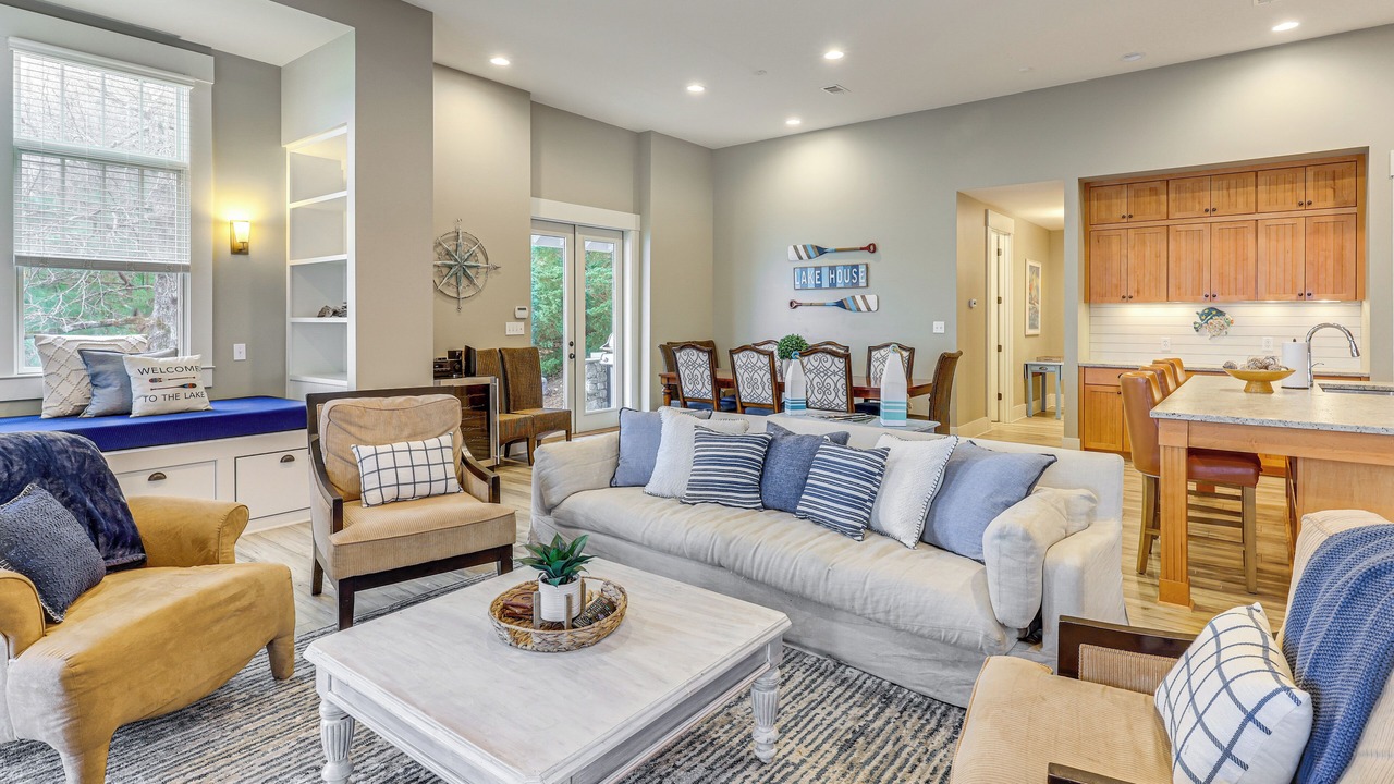 Photo of Livingroom in Alexander City