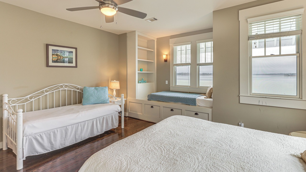 Photo of Bedroom in Alexander City