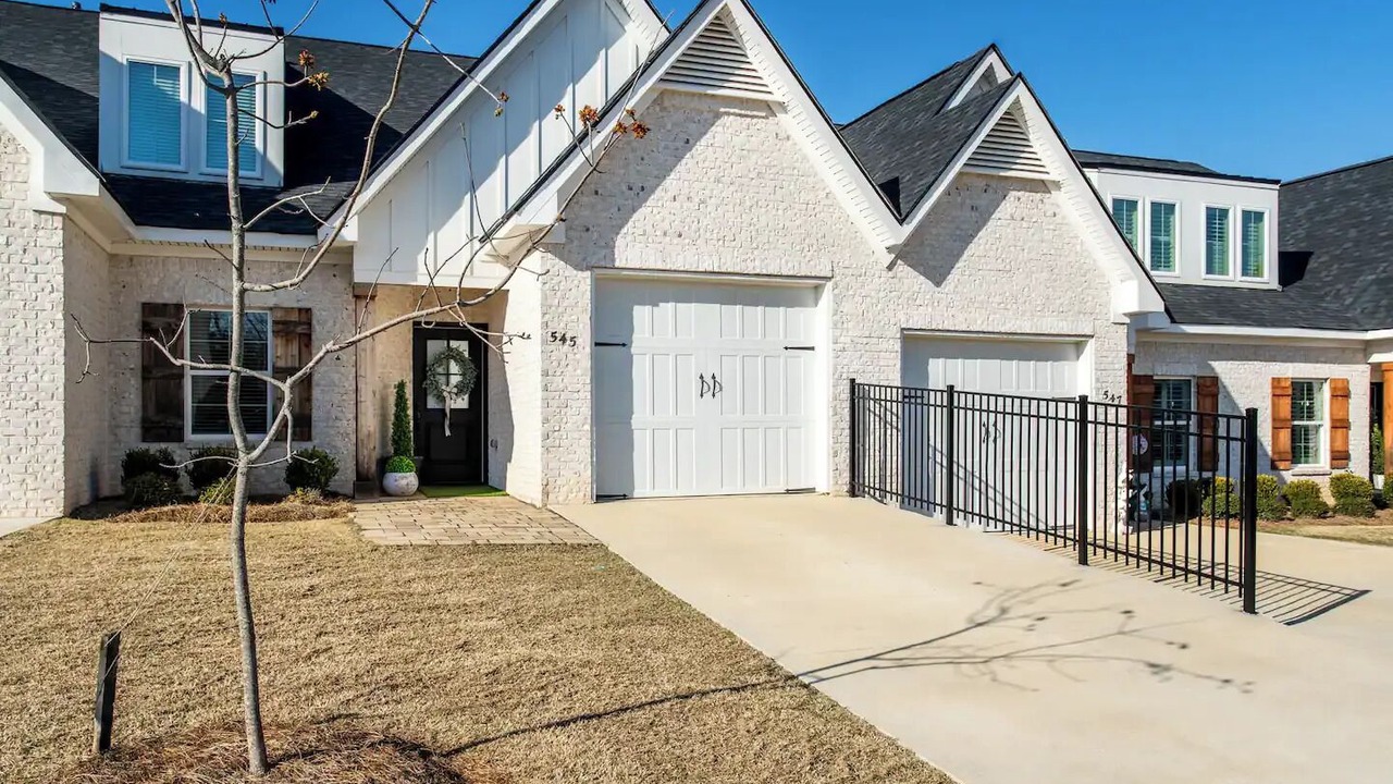 Photo of Outdoor in Auburn