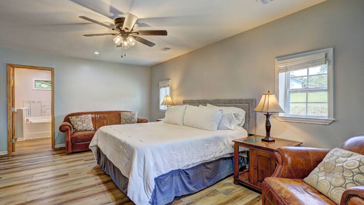 Photo of Bedroom in Shiloh